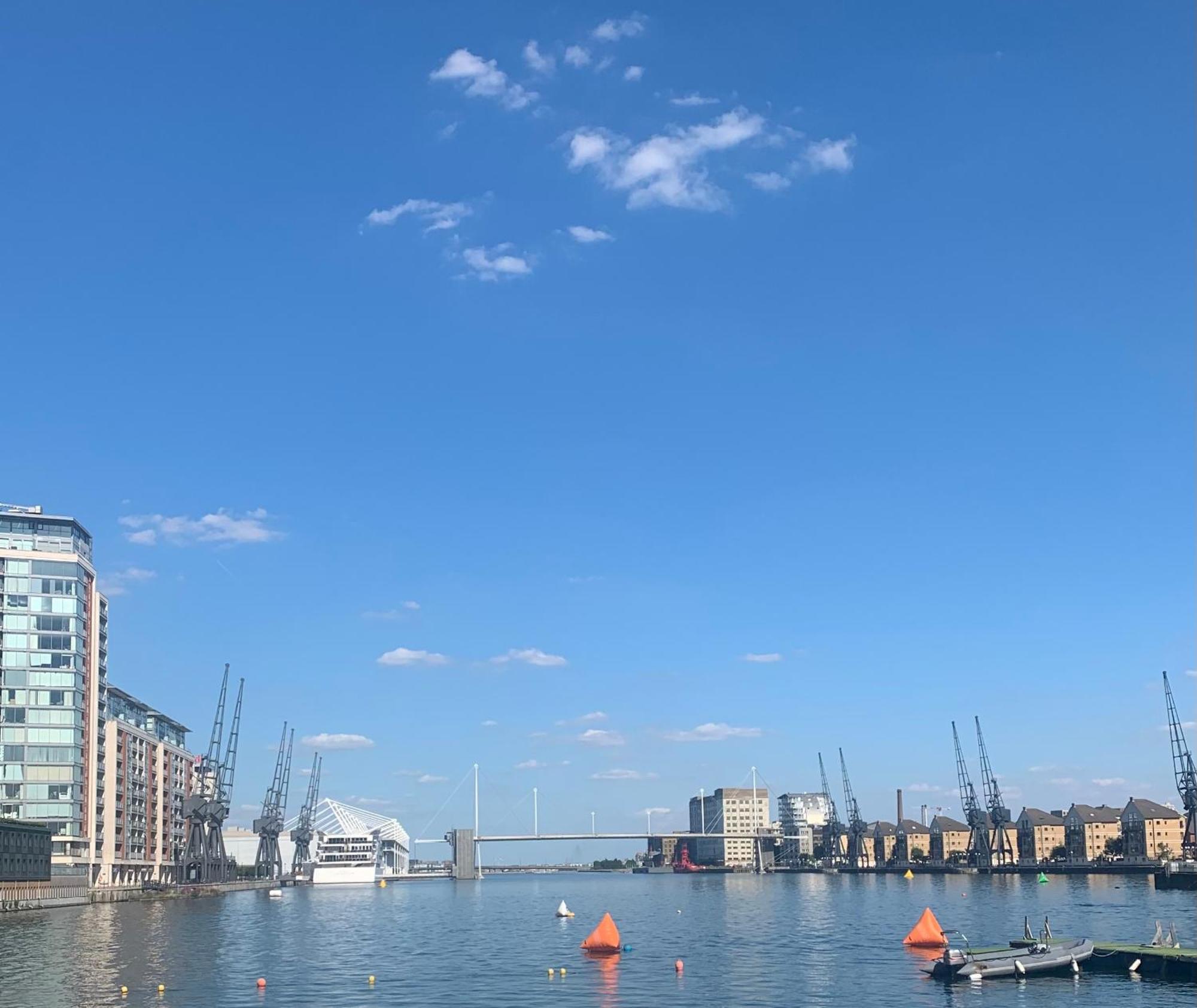 Excel, O2, Canary Wharf, London City Airport - Free Parking エクステリア 写真